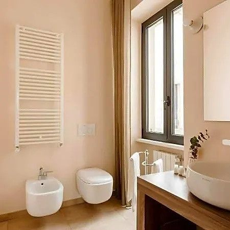 Sonder Piazza Barberini Rome